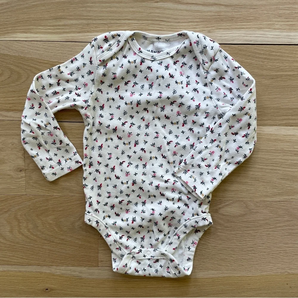 Girls Onsie Bundle | Carhartt size 18 Month, Old Navy size 18-24 Month